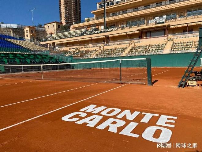 在场馆内引 在场馆内引